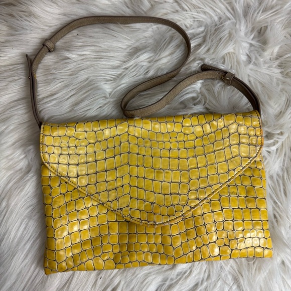 GiGi New York Handbags - GiGi New York Handbag Handcrafted Womens Yellow  Python Leather‎  Bag
